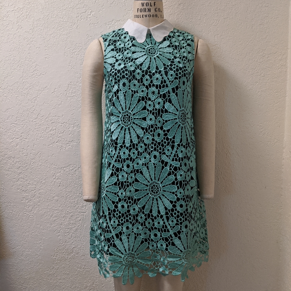 Scalloped Detail Collar Crochet Dress